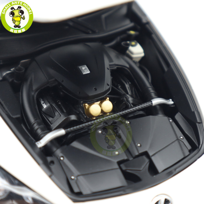 1/18 Autoart 78851 LEXUS LFA WHITEST WHITE/CARBON BLACK Model Car Gifts For Husband Father Boyfriend