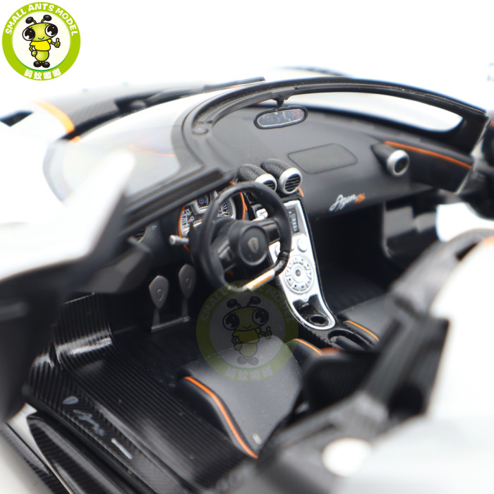 1/18 Autoart 79024 Koenigsegg AGERA RS MOON SILVER/BLACK  ACCENTS Model Car Gifts For Husband Father Boyfriend