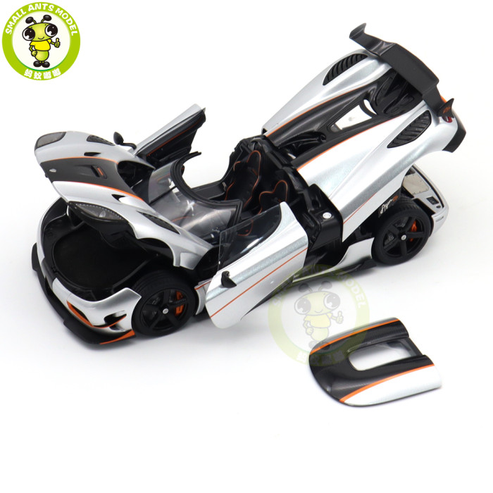 1/18 Autoart 79024 Koenigsegg AGERA RS MOON SILVER/BLACK  ACCENTS Model Car Gifts For Husband Father Boyfriend
