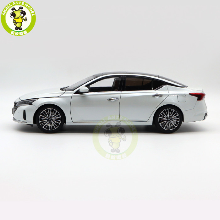 1/18 Nissan ALTIMA 2022 Diecast Model Toys Car Gifts For Father Boyfriend Husband