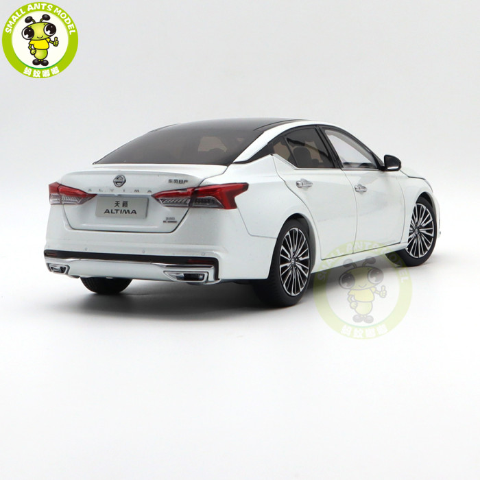 1/18 Nissan ALTIMA 2022 Diecast Model Toys Car Gifts For Father Boyfriend Husband