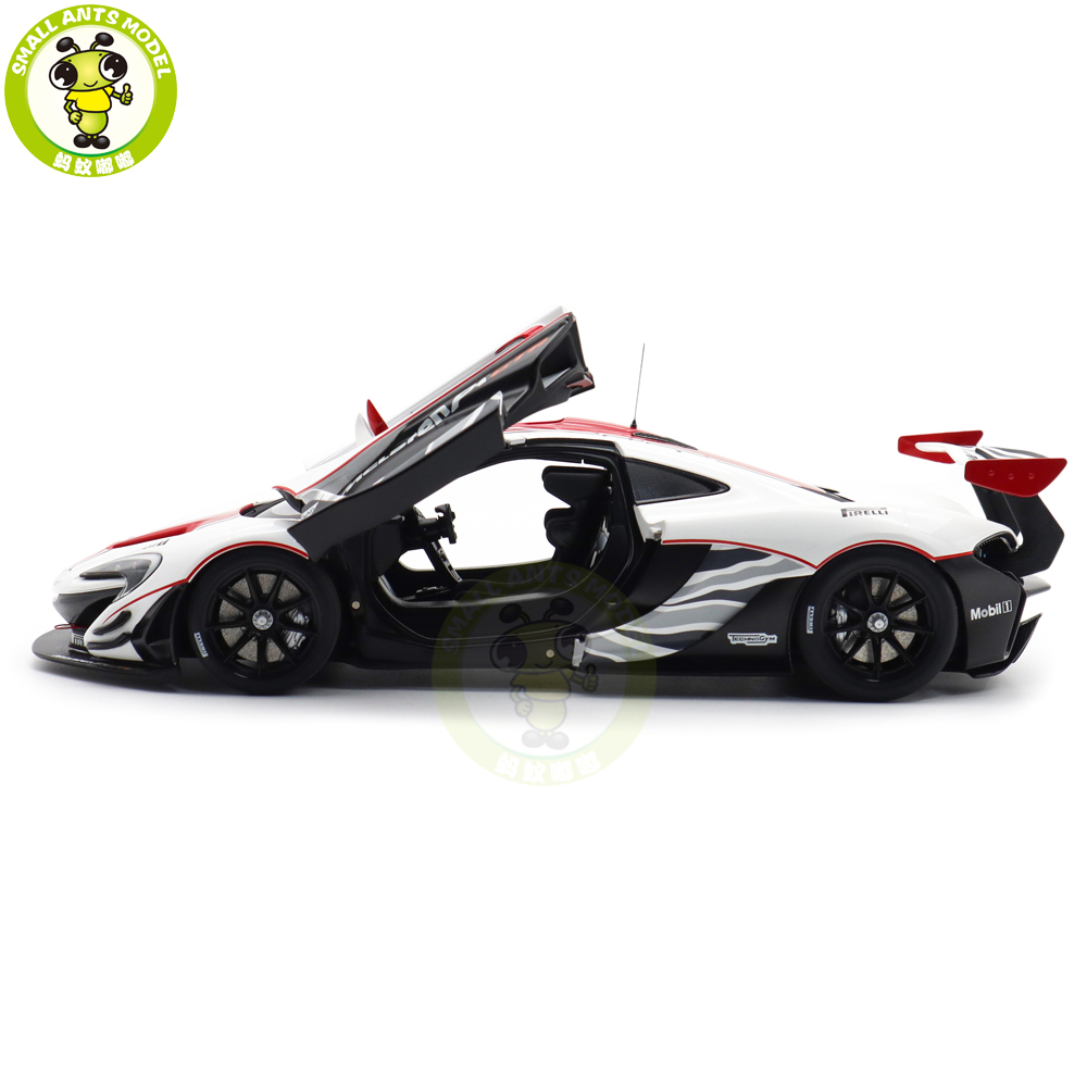 1/18 McLaren P1 GTR Autoart 81541 Gloss White / Red Stripes