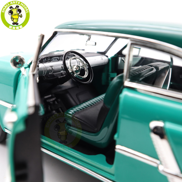 1/18 1952 LINCOLN CAPRI Road Signature Diecast Model Car Toys Boys Girls Gifts