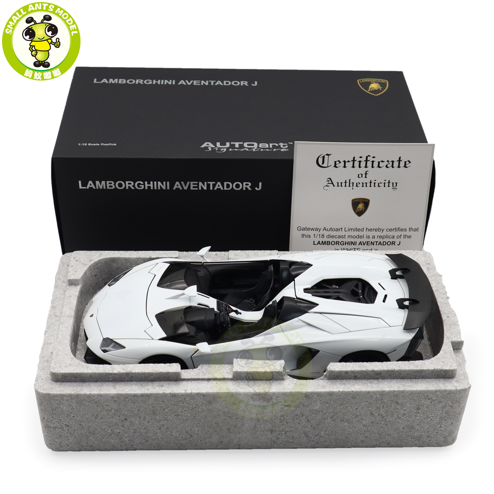 1/18 Lamborghini AVENTADOR J Autoart 74674 White Diecast Model Car
