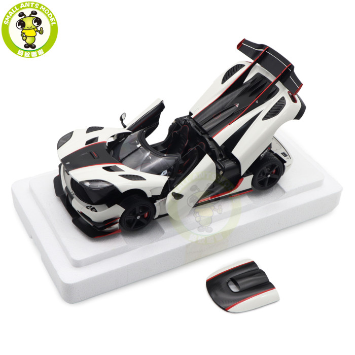 1/18 Autoart 79016 Koenigsegg ONE 1 Pebble White Carbon Black Red Accents Model Car Gifts For Husband Father Boyfriend