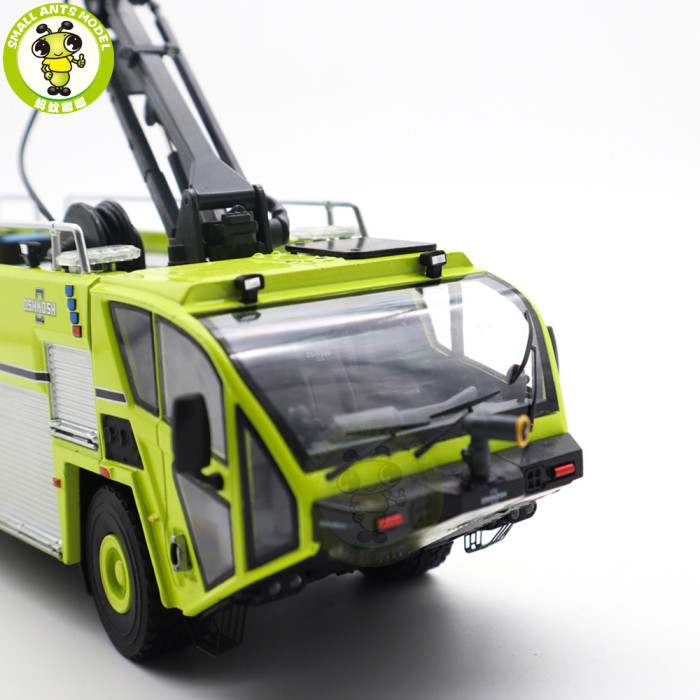 1/50 OSHKOSH Striker Airport Fire Truck Diecast Model Truck Car Toys Boys Girls Gifts