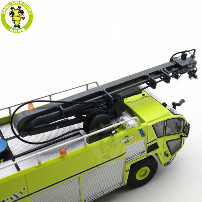 1/50 OSHKOSH Striker Airport Fire Truck Diecast Model Truck Car Toys Boys Girls Gifts