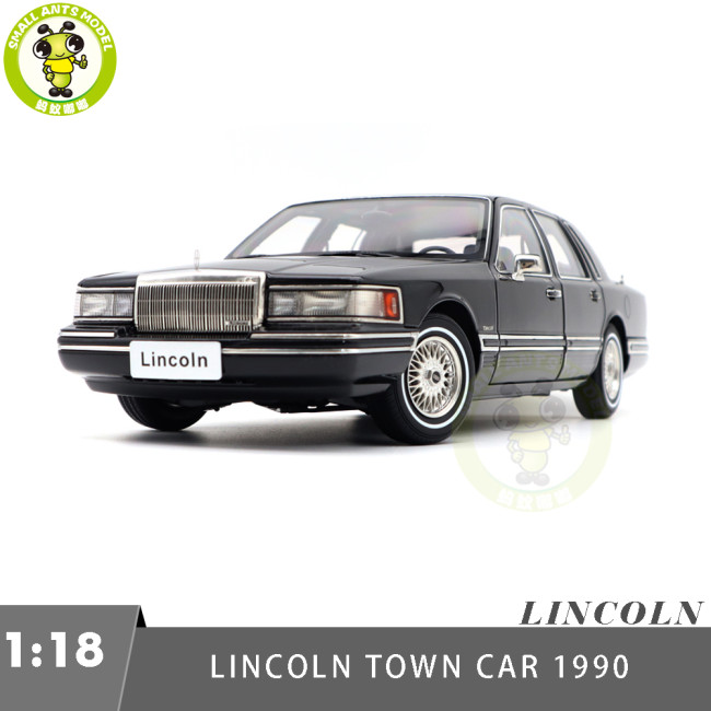 1/18 Lincoln Town Car 1990 Second Generation FN36/116 Diecast Model Toy Cars Boys Girls Gifts