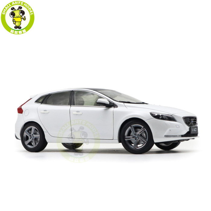 1/18 Volvo V40 Station wagon Hatchback Diecast Model Car Model Toys Kids Boy Girl Gift White