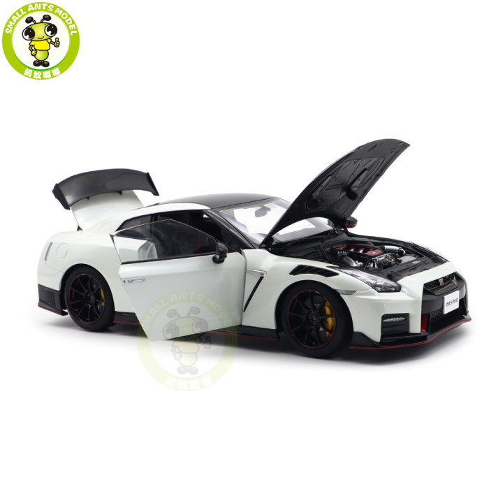 1/18 Nissan GT-R R35 NISMO Special Edition AUTOart 77501 Brilliant White Pearl Model Car