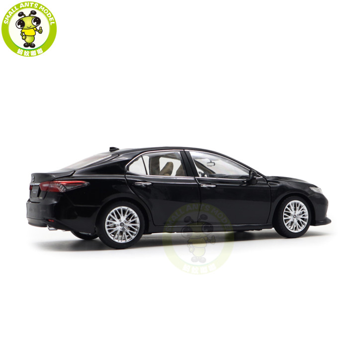 1/18 Toyota Camry 2018 8th generation Diecast Car Model Toys for kids Gifts