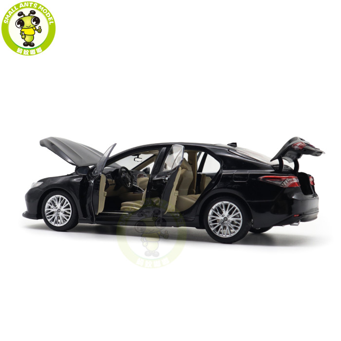 1/18 Toyota Camry 2018 8th generation Diecast Car Model Toys for kids Gifts