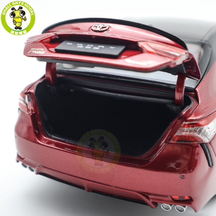1/18 Toyota Camry 2018 8th Generation Sport Diecast Model Toy Car Gifts For Father Friends