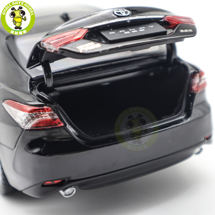 1/18 Toyota Camry 2018 8th generation Diecast Car Model Toys for kids Gifts