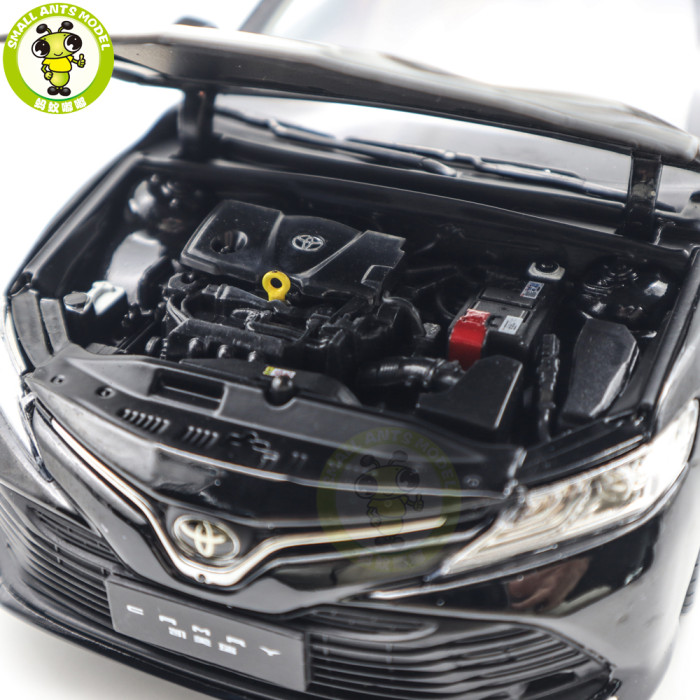 1/18 Toyota Camry 2018 8th generation Diecast Car Model Toys for kids Gifts