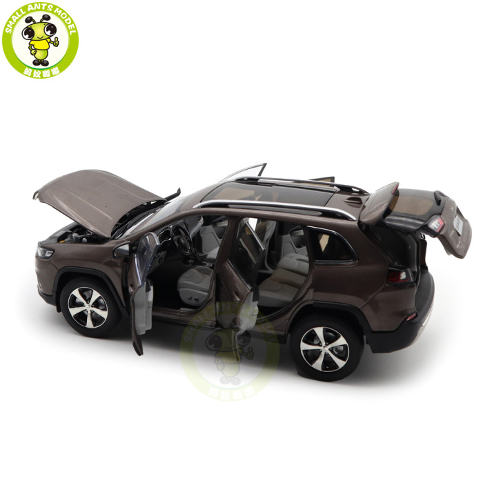 1/18 Jeep Cherokee 2019 Diecast Model Toy Car Gifts For Friends Father