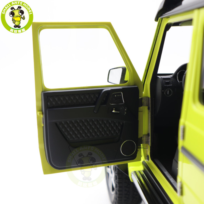 1/18 Mercedes-BENZ G500 4×4² G Class AUTOart 76319 Yellow Model Car
