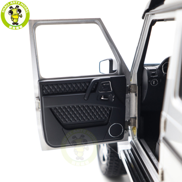 1/18 Mercedes-BENZ G500 4×4² G Class AUTOart 76318 Silver Model Car