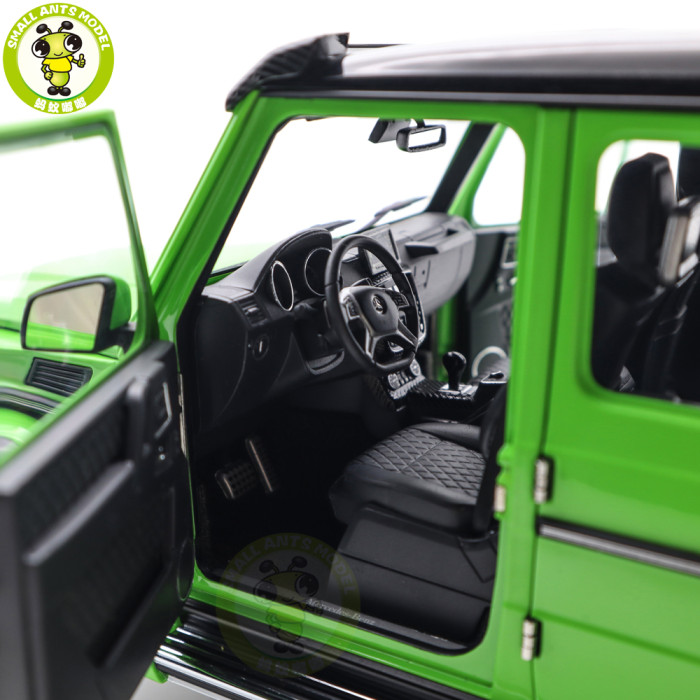 1/18 Mercedes-BENZ G500 4×4² G Class AUTOart 76315 Aliengreen Model Car