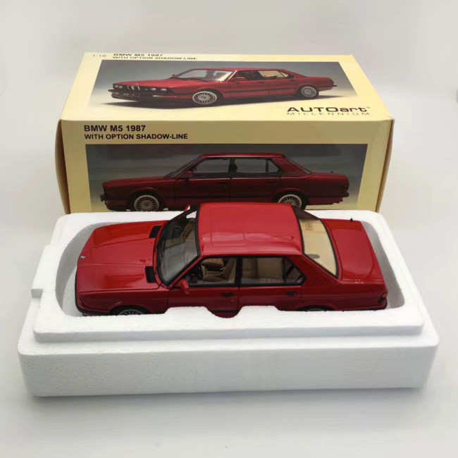 1/18 AUTOart 75151 BMW M5 1987 Grey With Opition Shadow-Line Diecast Model Car