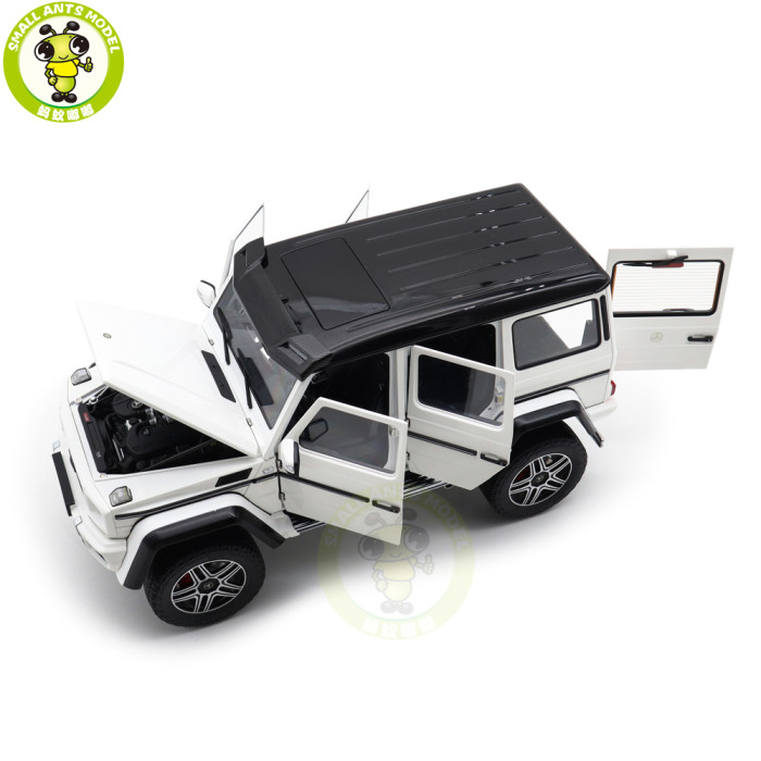 1/18 Mercedes-BENZ G500 4×4² G Class AUTOart 76316 Gloss White Model Car