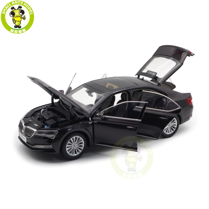 1/18 Skoda New SUPERB Diecast Model Toy Car Gifts For Friends Father