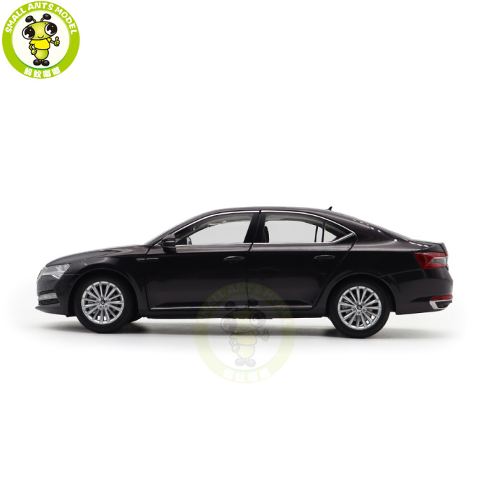 1/18 Skoda New SUPERB Diecast Model Toy Car Gifts For Friends Father