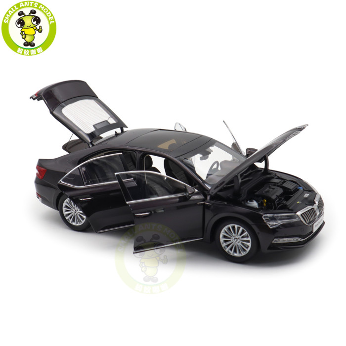 1/18 Skoda New SUPERB Diecast Model Toy Car Gifts For Friends Father