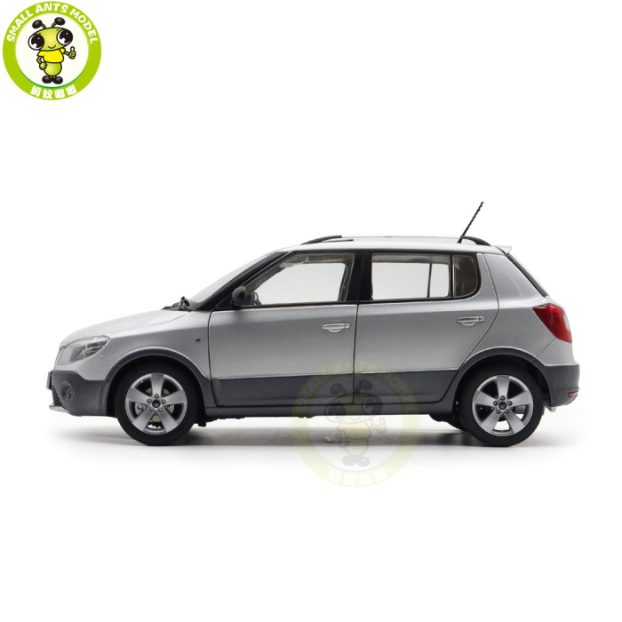 1/18 VW Skoda Fabia Scout Diecast Model Toy Car Gifts For Father Friends