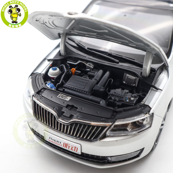 1/18 VW Skoda Rapid Spaceback Diecast Model Toy Car Gifts For Father Friends