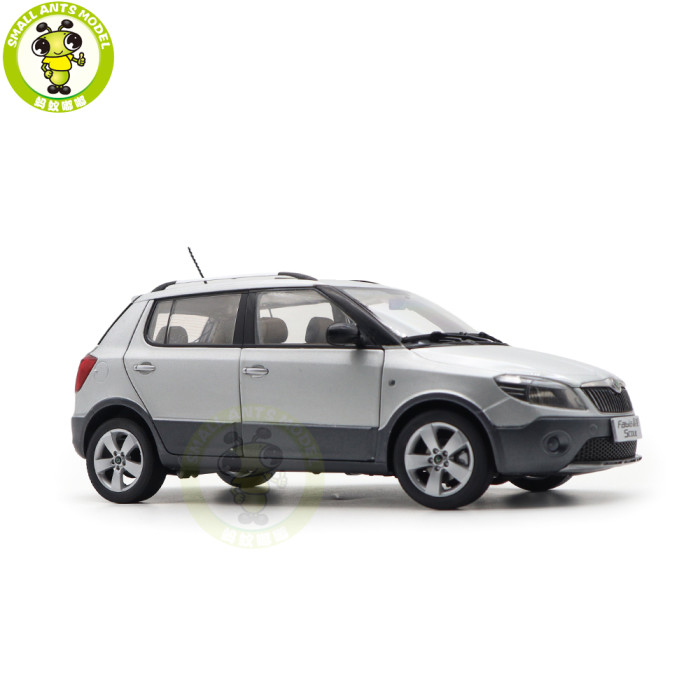 1/18 VW Skoda Fabia Scout Diecast Model Toy Car Gifts For Father Friends