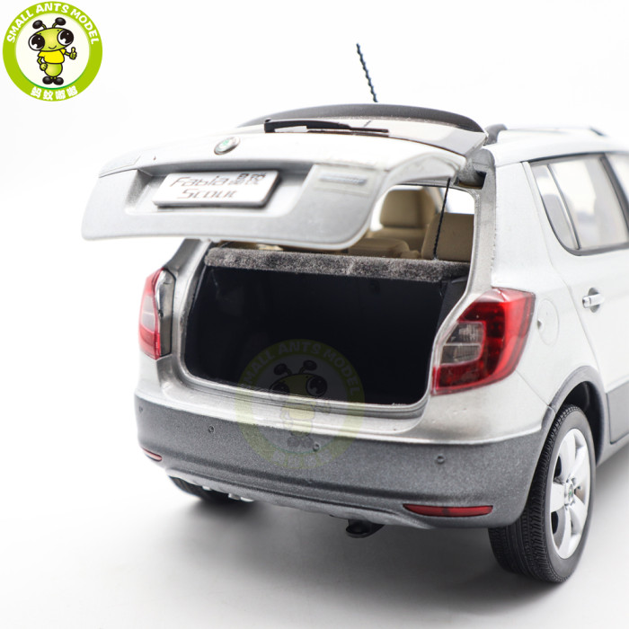 1/18 VW Skoda Fabia Scout Diecast Model Toy Car Gifts For Father Friends