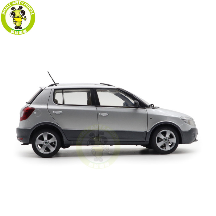 1/18 VW Skoda Fabia Scout Diecast Model Toy Car Gifts For Father Friends
