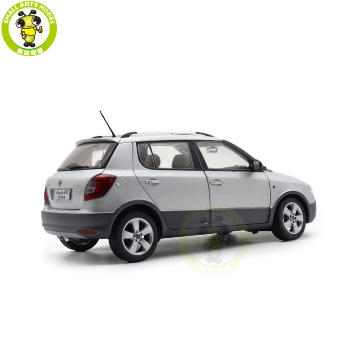 1/18 VW Skoda Fabia Scout Diecast Model Toy Car Gifts For Father Friends