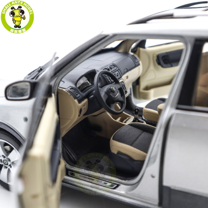 1/18 VW Skoda Fabia Scout Diecast Model Toy Car Gifts For Father Friends