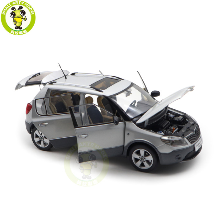 1/18 VW Skoda Fabia Scout Diecast Model Toy Car Gifts For Father Friends