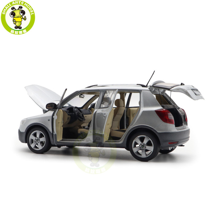 1/18 VW Skoda Fabia Scout Diecast Model Toy Car Gifts For Father Friends