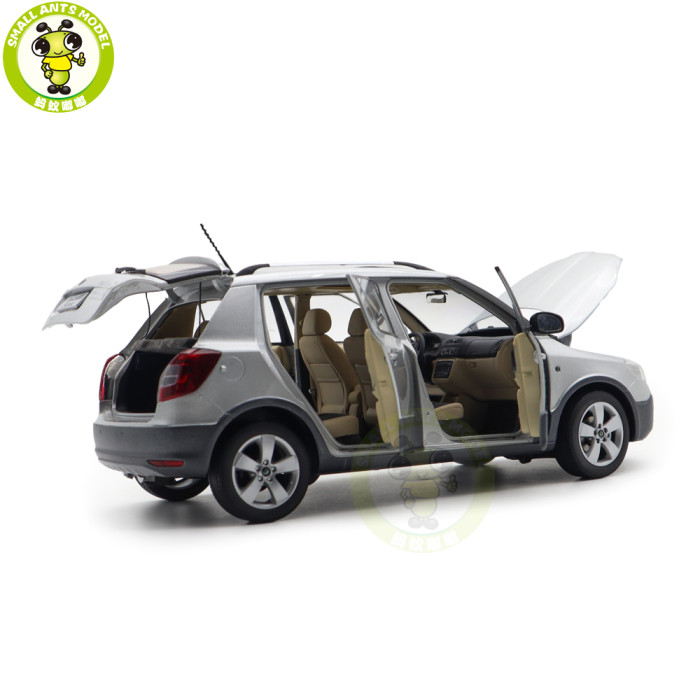 1/18 VW Skoda Fabia Scout Diecast Model Toy Car Gifts For Father Friends