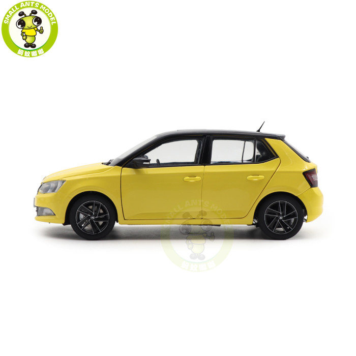 1/18 VW Skoda Fabia Diecast Model Toy Car Gifts For Father Friends
