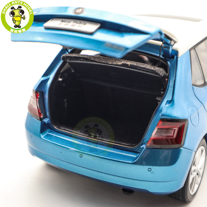 1/18 VW Skoda Fabia Diecast Model Toy Car Gifts For Father Friends
