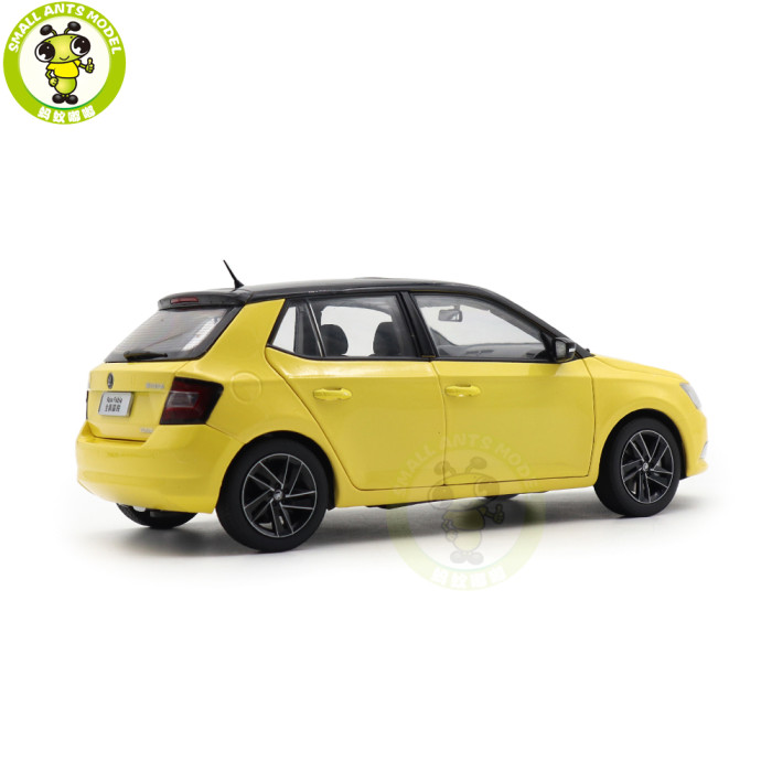 1/18 VW Skoda Fabia Diecast Model Toy Car Gifts For Father Friends