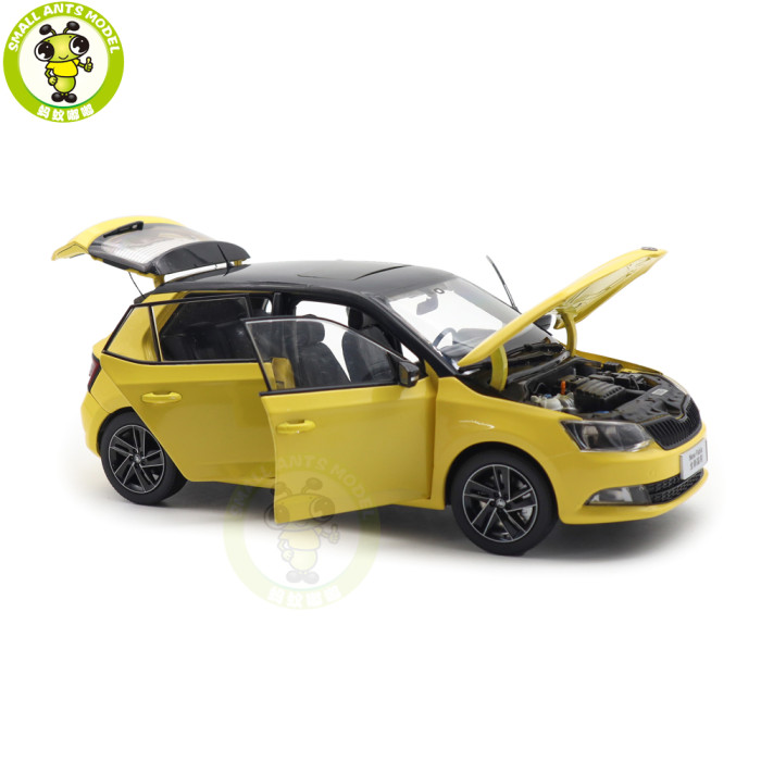 1/18 VW Skoda Fabia Diecast Model Toy Car Gifts For Father Friends