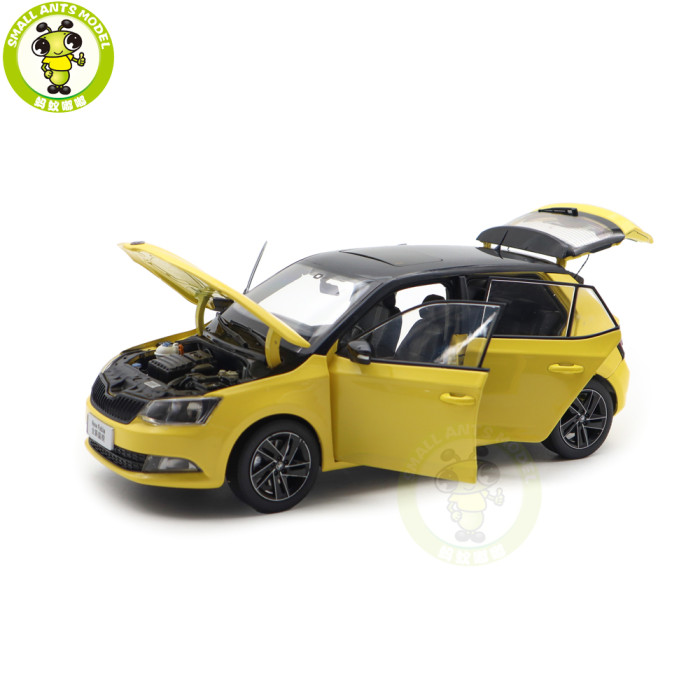 1/18 VW Skoda Fabia Diecast Model Toy Car Gifts For Father Friends
