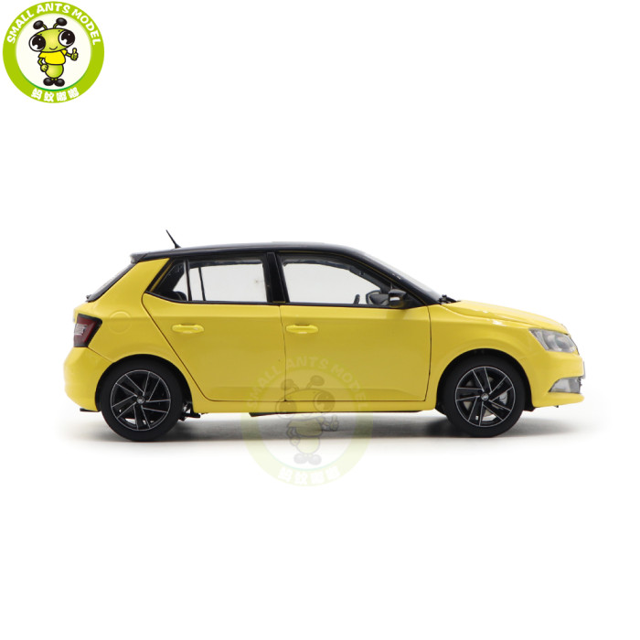 1/18 VW Skoda Fabia Diecast Model Toy Car Gifts For Father Friends