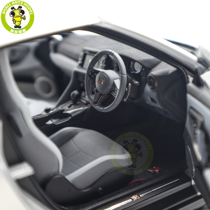 1/18 MOTORHELIX Nissan GT R GT-R R35 50th Anniversary Diecast Model Toy Car Gifts For Father Friends
