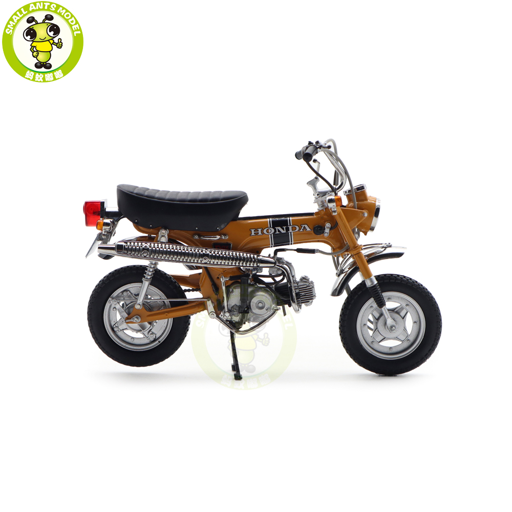 1/10 EBBRO Honda DAX Honda ST50 1969 Diecast Model Motorcycle Car