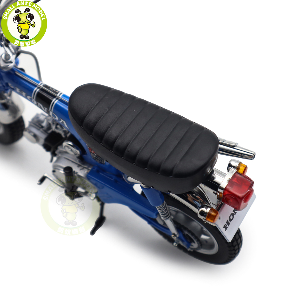 1/10 EBBRO Honda DAX Honda ST50 1969 Diecast Model Motorcycle Car