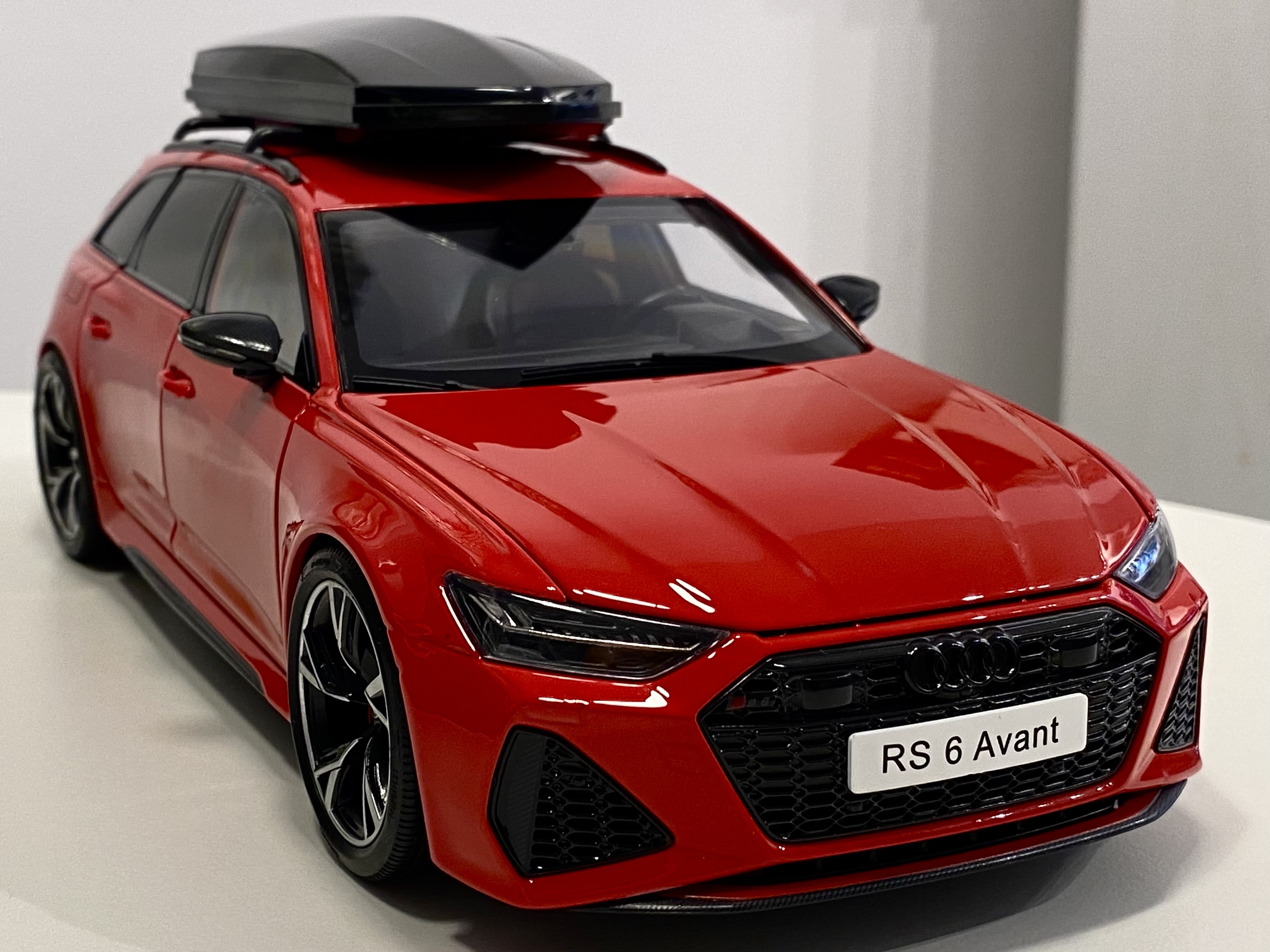 1/18 KENGFAI ケンファイ アウディ RS6 C8 京商 オートアート 1/18 KENGFAI アウディ RS6 C8 アバント クワンタムグレー