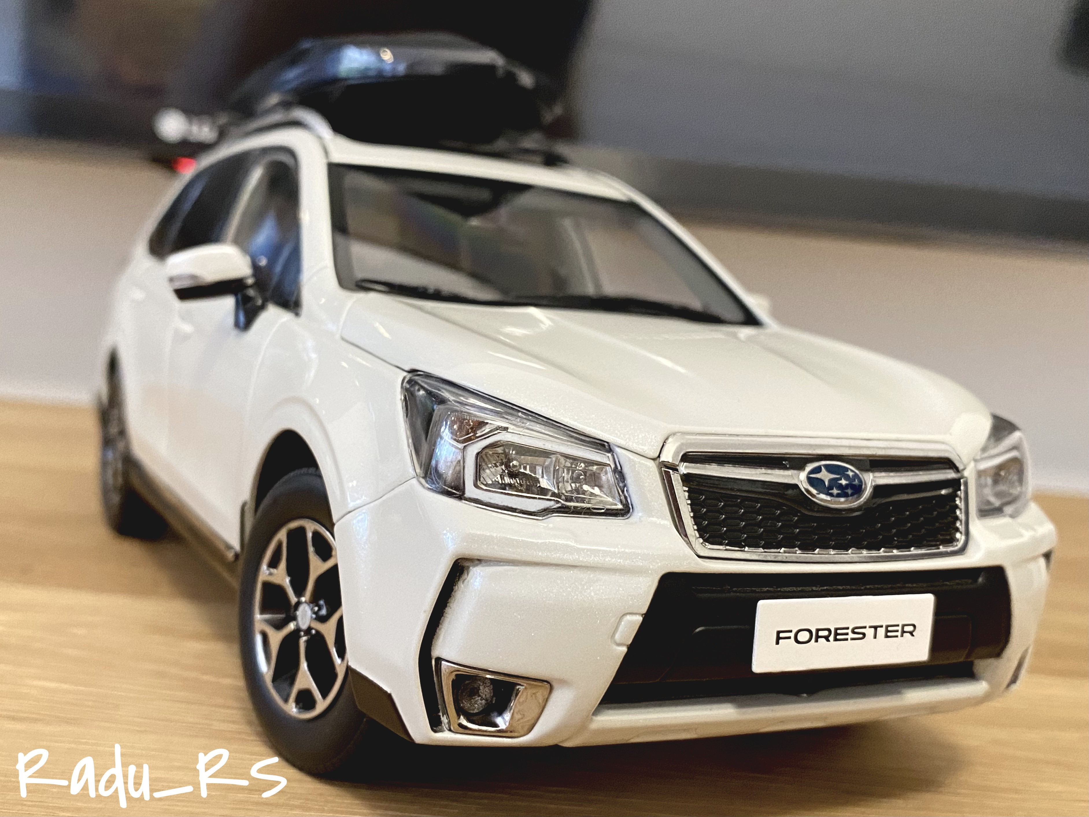 1/18 Subaru Forester XT 2015 Diecast Model Toys Car Suv Boys Girls