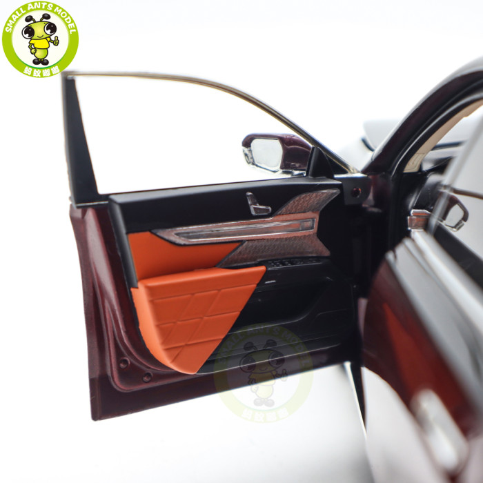 1/18 Minichamps BMW i7 Diecast Model Toys Car Gifts For Father Friends